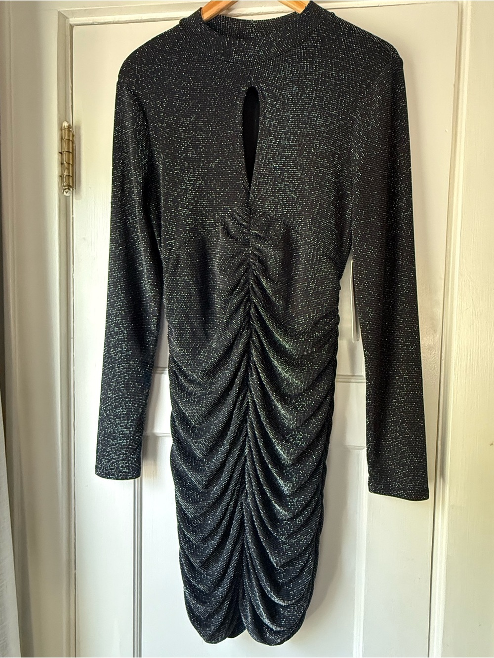 NWT Almost Famous Black Sparkly Ruched Long Sleeve Keyhole Dress Size L ✨